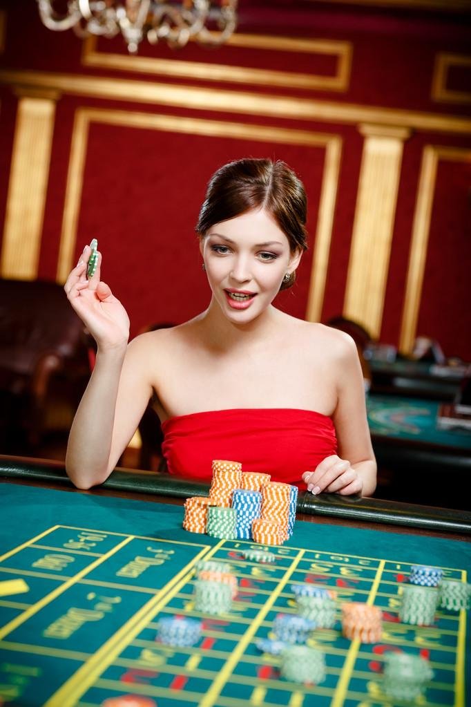 Aplikasi mobile merdeka togel dengan interface sportsbook dan kasino langsung